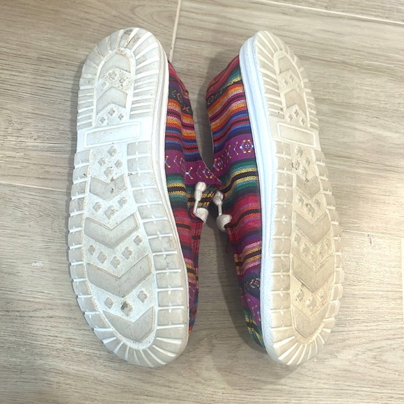 Serape Slip Ons - Picture 3 of 3